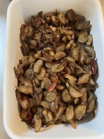 ラフテーの煮汁でゴボウの炒め物 ラフテーの煮汁でゴボウの炒め物