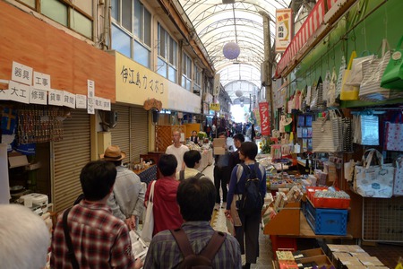 まちあるき「農連市場、深夜から元気に営業中」(第9回マチグヮー楽会企画) まちあるき「農連市場、深夜から元気に営業中」(第9回マチグヮー楽会企画)
