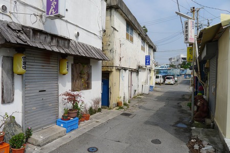 まちあるき「農連市場、深夜から元気に営業中」(第9回マチグヮー楽会企画) まちあるき「農連市場、深夜から元気に営業中」(第9回マチグヮー楽会企画)