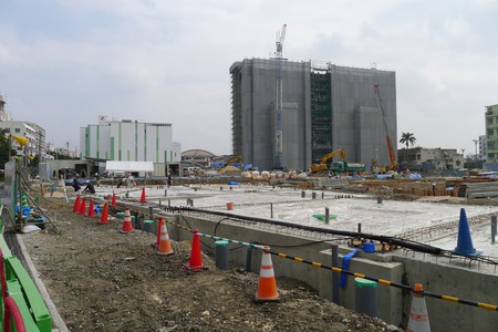 まちあるき「農連市場、深夜から元気に営業中」(第9回マチグヮー楽会企画) まちあるき「農連市場、深夜から元気に営業中」(第9回マチグヮー楽会企画)