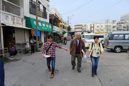 まちあるき「農連市場、深夜から元気に営業中」(第9回マチグヮー楽会企画) まちあるき「農連市場、深夜から元気に営業中」(第9回マチグヮー楽会企画)