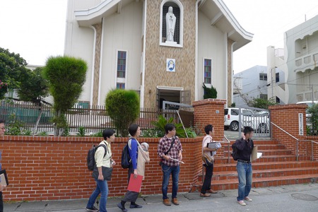 まちあるき「農連市場、深夜から元気に営業中」(第9回マチグヮー楽会企画) まちあるき「農連市場、深夜から元気に営業中」(第9回マチグヮー楽会企画)
