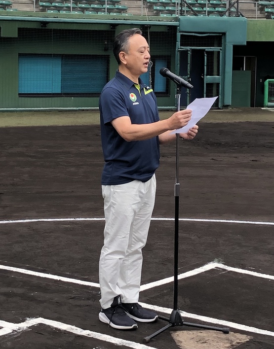 第107回九州地区大学野球選手権南部九州ブロック大会・沖縄地区予選 開会式・記念品贈呈・始球式 第107回九州地区大学野球選手権南部九州ブロック大会・沖縄地区予選 開会式・記念品贈呈・始球式