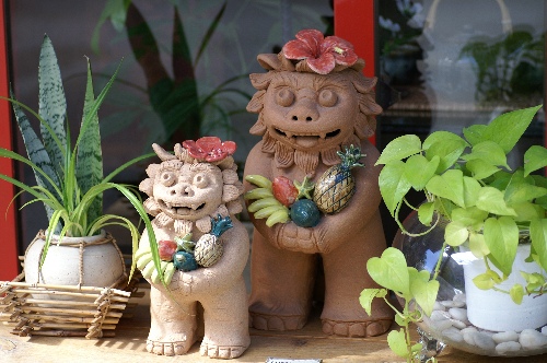 石垣島 民芸萌楽:トロピカルシーサー。