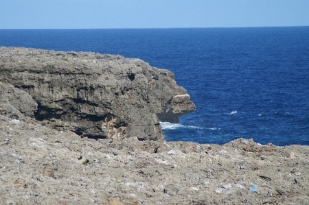 波照間島:最南端 高那崎にて・・・。