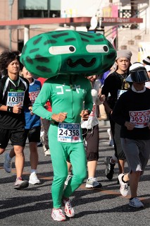 NAHAマラソン・ゴーヤーマン