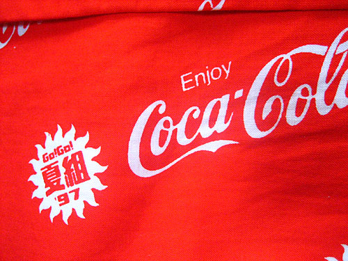 かりゆしウェア「Coca-Cola(コカコーラ)」もっと拡大