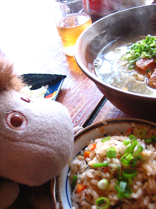 ★そば屋「玉那覇ウシ商店」