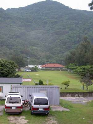 阿波連小学校グラウンド