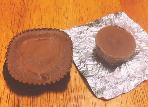 これぞアメリカ菓子。ピーナッツバター入りのチョコ菓子を比較 これぞアメリカ菓子。ピーナッツバター入りのチョコ菓子を比較