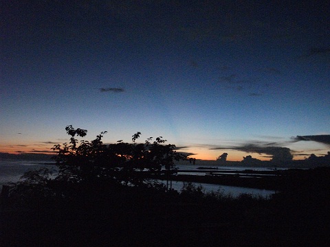 夕方の赤と青