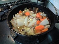 ダッチオーブンで作る野菜の煮込み 2008/10/01 21:25:51