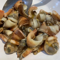 採った貝を食す 採った貝を食す