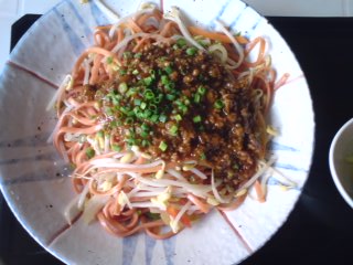 沖縄そば《寿》《豚豚屋》《ぴぱら》《ひかり屋食堂》《島風》