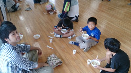 具志頭小学校手打ち沖縄そば教室 具志頭小学校手打ち沖縄そば教室