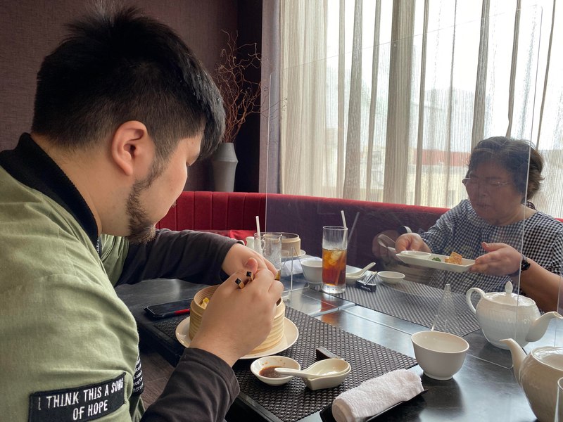 おじーとおばーを連れて中国料理レストラン「居易園」(Kyo Garden)に行ってきました☆ おじーとおばーを連れて中国料理レストラン「居易園」(Kyo Garden)に行ってきました☆