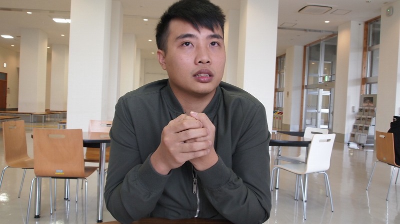 【沖縄在住 外国人】64人目のゲストは、沖縄大学のベトナム人留学生『アン』くんの登場です! 【沖縄在住 外国人】64人目のゲストは、沖縄大学のベトナム人留学生『アン』くんの登場です!