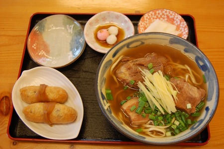 沖縄そば 沖縄そば伝道師 久茂地放送屋 すばらしきすば屋たち 野崎真志 鬼平