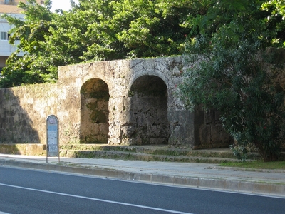 崇元寺石門