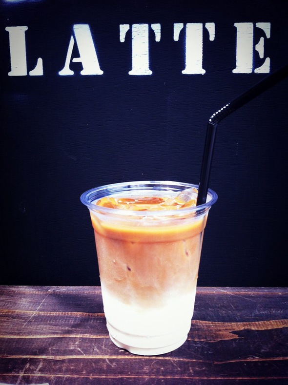 Cafe ForesTa(カフェフォレスタ) 移動販売車 てぃーだ大感謝祭 本格エスプレッソコーヒー イタリアンソーダ、発酵ドリンク カキ氷 焼き菓 Cafe ForesTa(カフェフォレスタ) 移動販売車 てぃーだ大感謝祭 本格エスプレッソコーヒー イタリアンソーダ、発酵ドリンク カキ氷 焼き菓