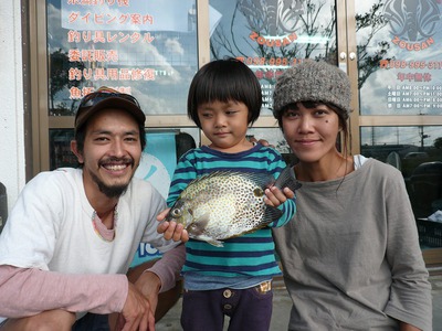 末吉さんファミリーの一日釣行♪フカセでの釣果です(^O^) 末吉さんファミリーの一日釣行♪フカセでの釣果です(^O^)