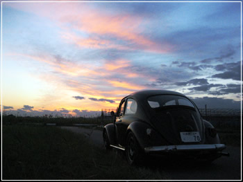 夕焼けとVW