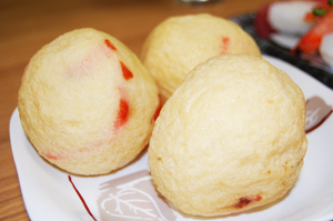 糸満名物ばくだん!