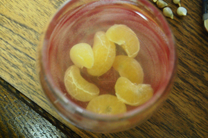 シークヮサー酒飲んでます