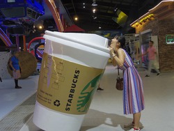週末マニラステイの旅⑤巨大ショッピングモール&逆さま美術館 週末マニラステイの旅⑤巨大ショッピングモール&逆さま美術館