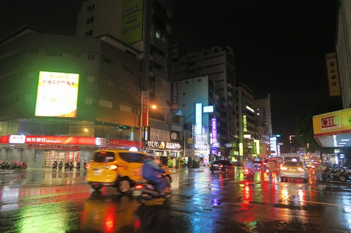 台風逃げ切り台湾旅行⑩台中でお土産を買う 台風逃げ切り台湾旅行⑩台中でお土産を買う