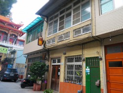 親連れて高雄に行ってきたよ⑩路地裏、カフェ、ラストナイト飯 親連れて高雄に行ってきたよ⑩路地裏、カフェ、ラストナイト飯