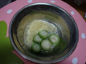 超うまうま、南の島の夏野菜と由美かおるの寝姿