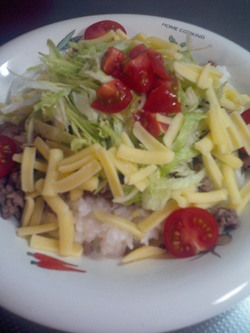 沖縄料理・タコライス