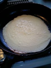沖縄菓子・ぽーぽー（ちんびん？）をフライパンで薄焼きに
