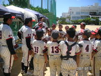 中学年の部優勝と競技会表彰 2007/07/06 13:44:17