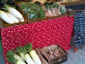 野菜のチャリティー販売!