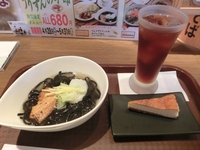おいしい！　フェイバレットカフェの三枚肉イカスミ木灰そば♪ 2012/05/07 20:24:21