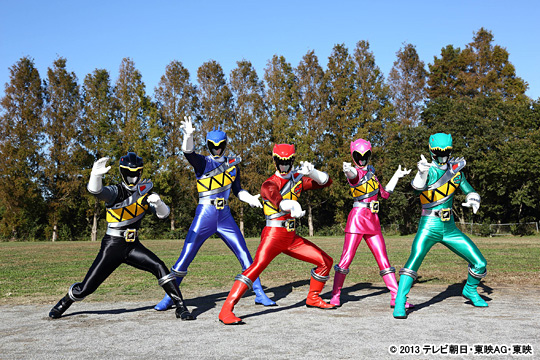 キョウリュウジャーからのズンバレッスンからのこきざみぷらすw