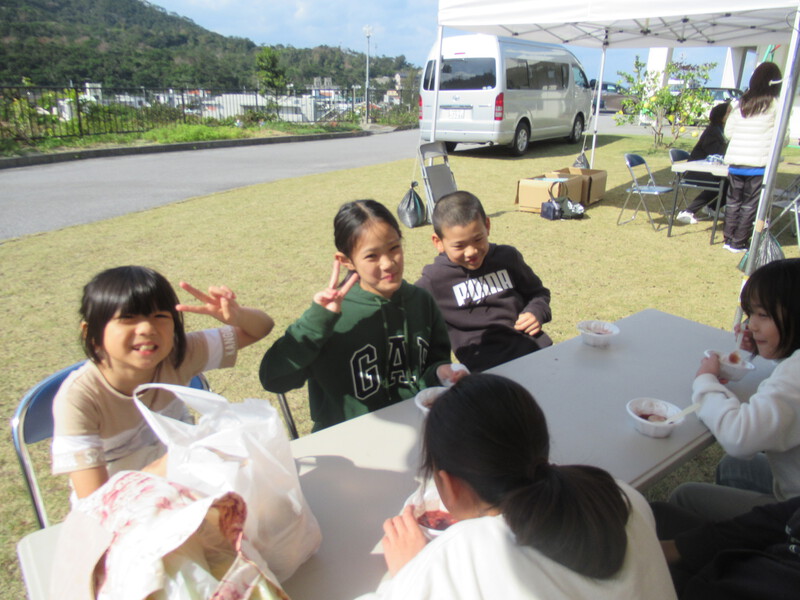 名嘉真区産業祭り～３，４年生～