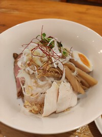 ★本格中華の店？の辛くない肉丼ランチ 2023/11/16 07:28:24