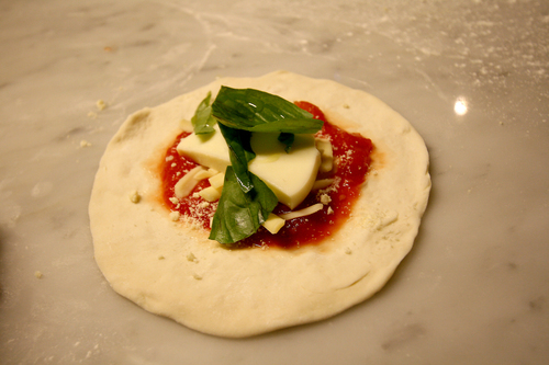 『Panzerotti（パンツェロッティ）』　～揚げピッツアの店～