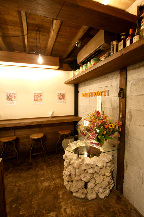 『Panzerotti（パンツェロッティ）』　～揚げピッツアの店～