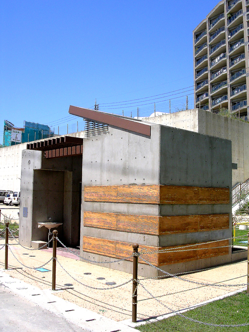 『8号街区公園トイレ』