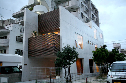 『Narrow House』