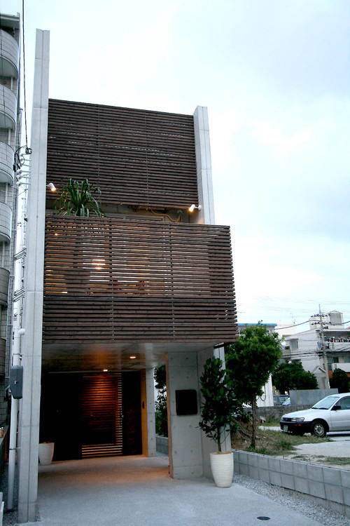 『Narrow House』