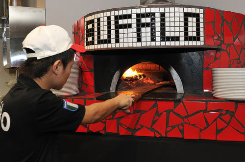 『Pizzeria Napoletana Bufalo（ピッツア屋さん）』