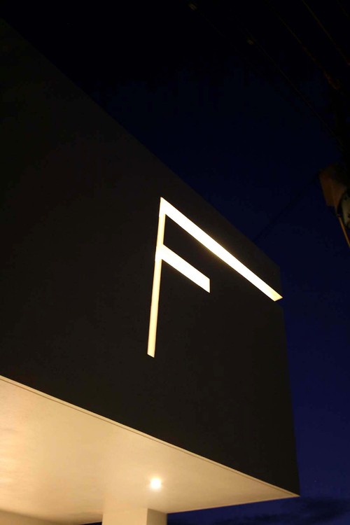 『 F 』