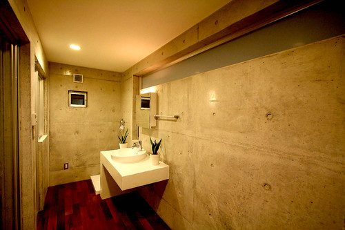 『Narrow House』