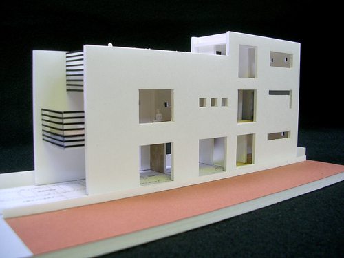 『Narrow House』