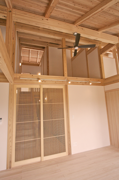 『Z-house』～インナーガレージのある木造のお住まい～